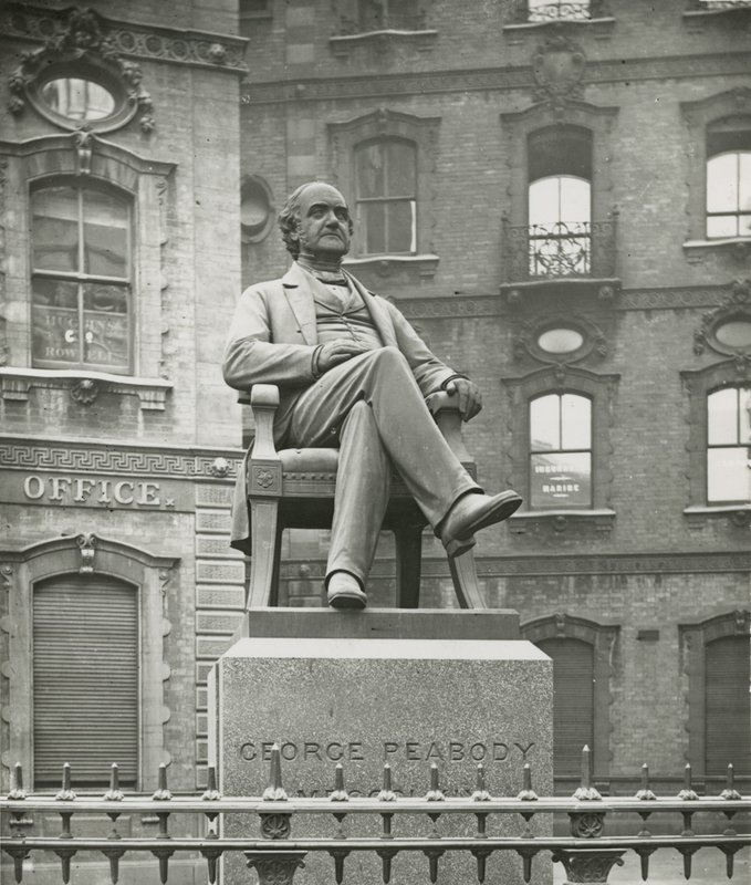 Statue av George Peabody av English Photographer