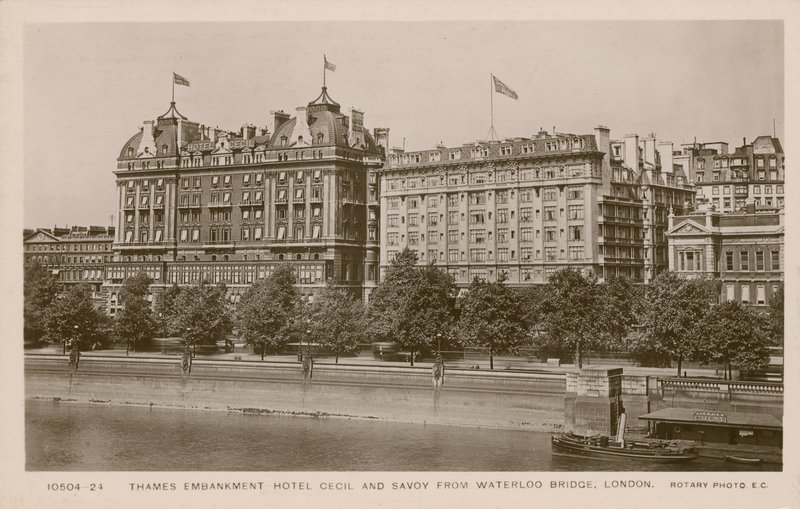 Thames Embankment Hotel Cecil og Savoy fra Waterloo Bridge, London av English Photographer