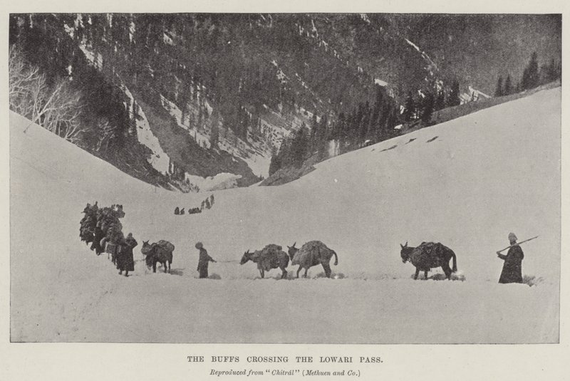 The Buffs krysser Lowari-passet av English Photographer