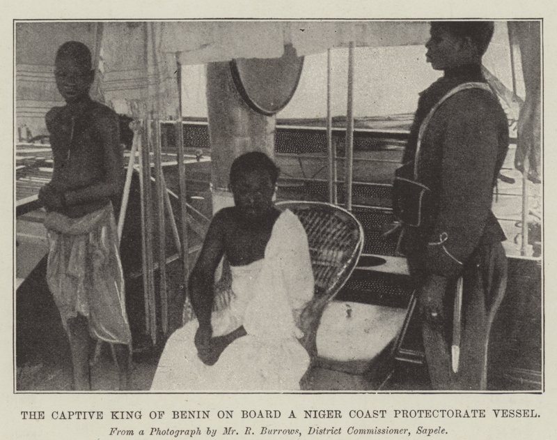 Den fangede kongen av Benin om bord på et Niger Coast Protectorate-fartøy av English Photographer