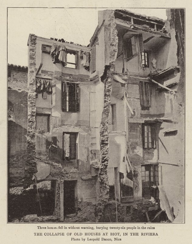 Sammenbruddet av gamle hus ved Biot, på Rivieraen av English Photographer