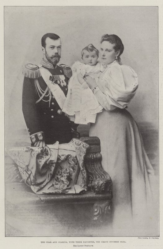 Tsaren og tsarinaen, med deres datter, storhertuginnen Olga av English Photographer