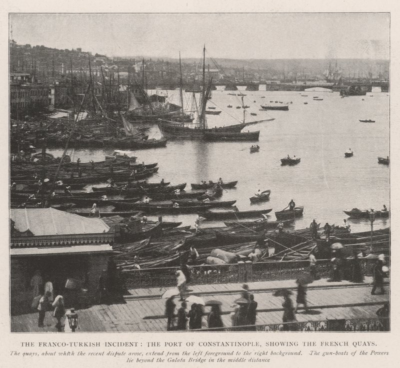 Den fransk-tyrkiske hendelsen, havnen i Konstantinopel, som viser de franske kaiene av English Photographer