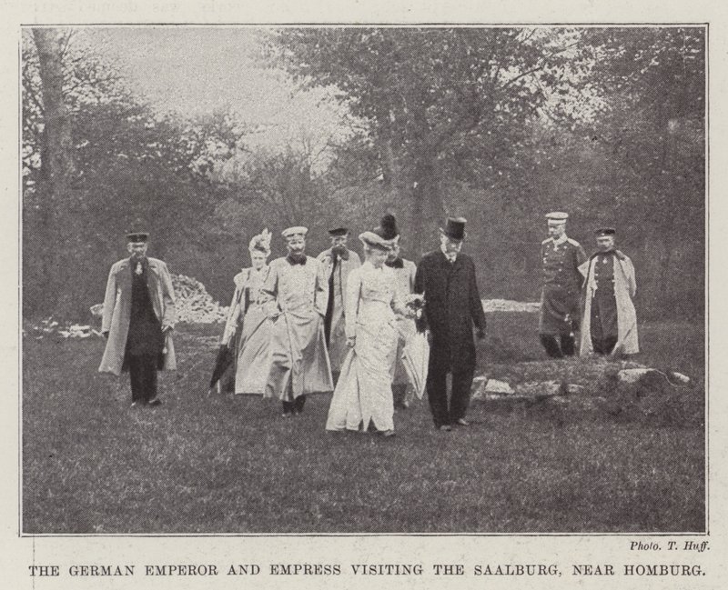 Den tyske keiseren og keiserinnen besøker Saalburg, nær Homburg av English Photographer