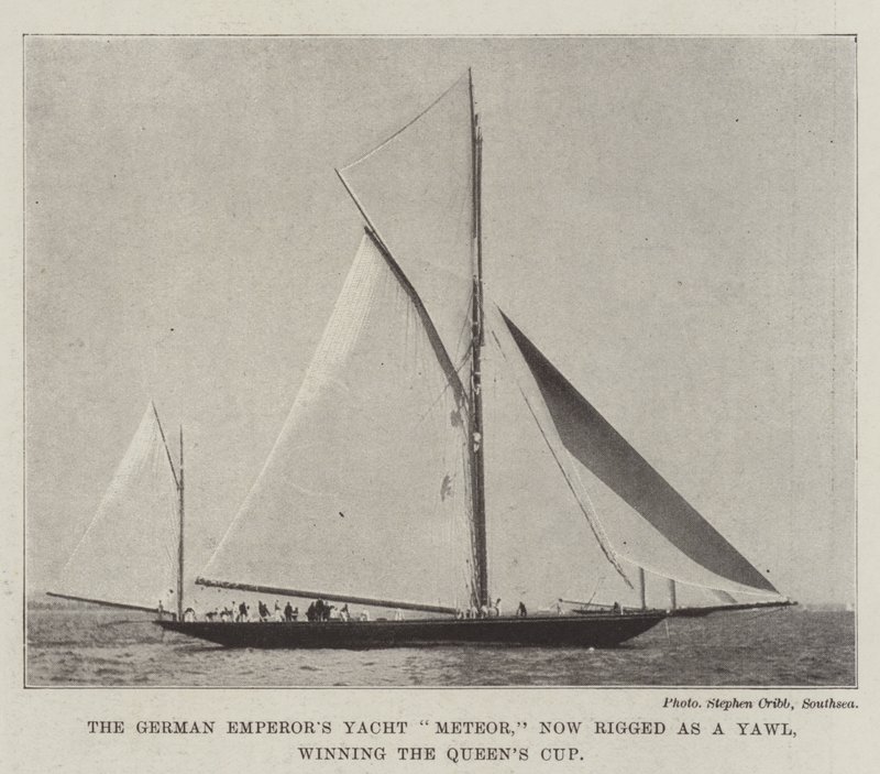 German Emperors Yacht Meteor, nå rigget som en Yawl, vant Queens Cup av English Photographer