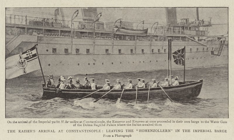 Kaisers ankommer Konstantinopel og forlater Hohenzollern i den keiserlige lekteren av English Photographer