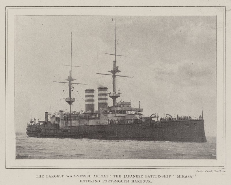 Det største krigsfartøyet flytende, det japanske slagskipet Mikasa kommer inn i Portsmouth havn av English Photographer