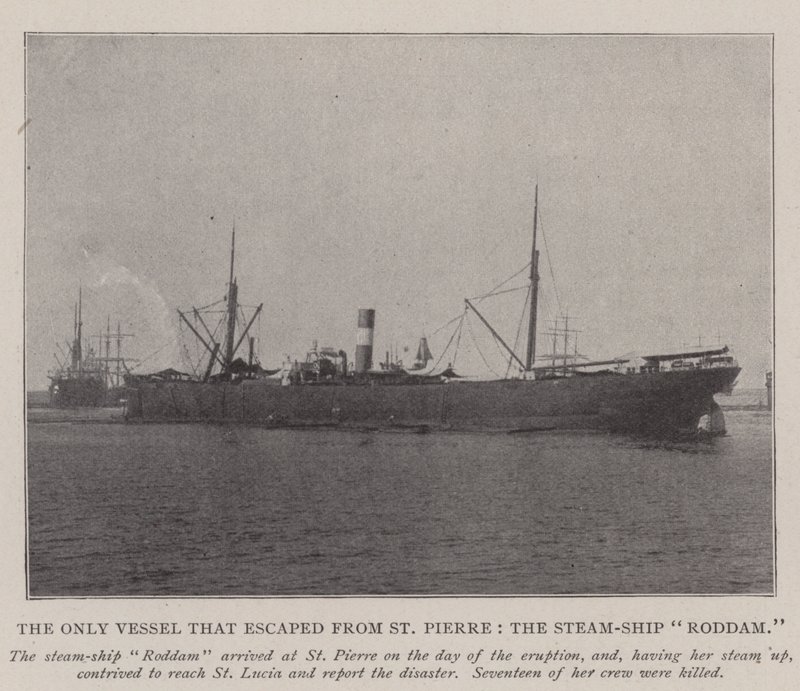 Det eneste fartøyet som rømte fra St Pierre, Steam-Ship Roddam av English Photographer