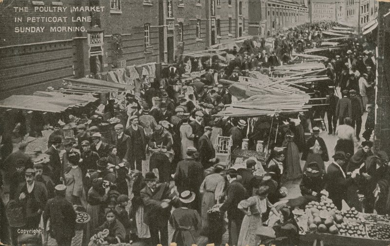 The Poultry Market, Petticoat Lane, søndag morgen av English Photographer