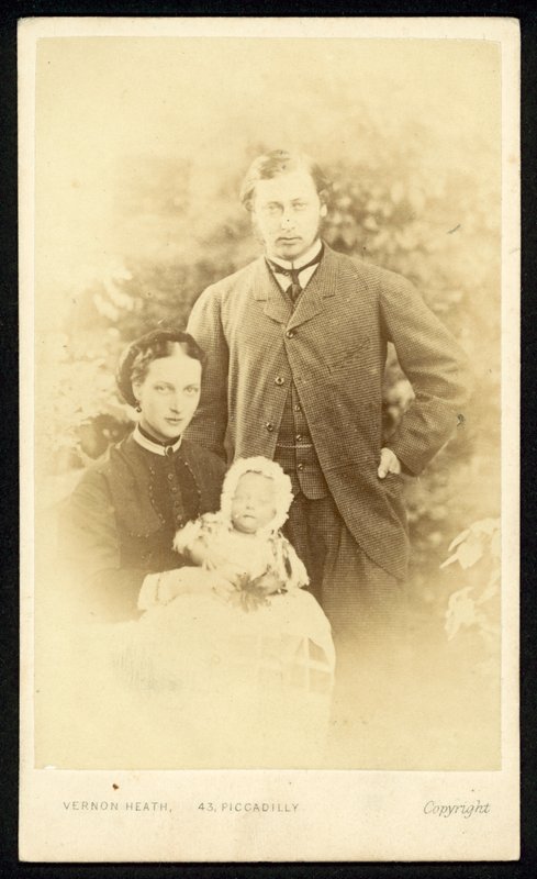 Prinsen og prinsessen av Wales og prins Albert Victor av English Photographer
