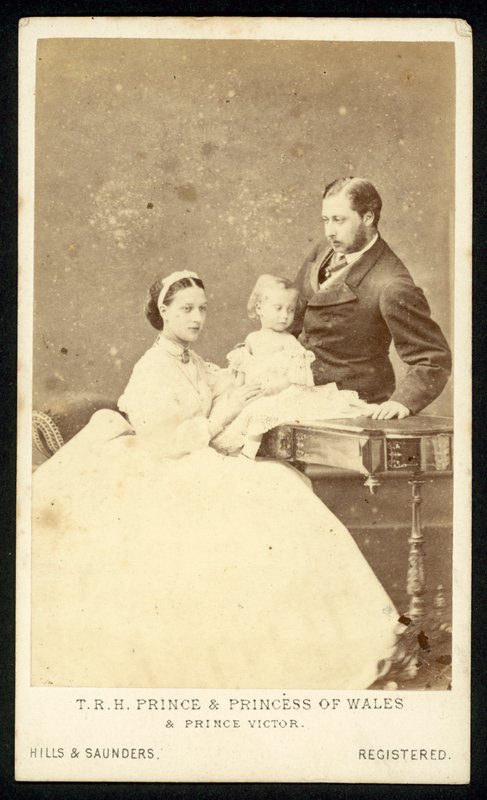 Prinsen og prinsessen av Wales og prins Victor av English Photographer