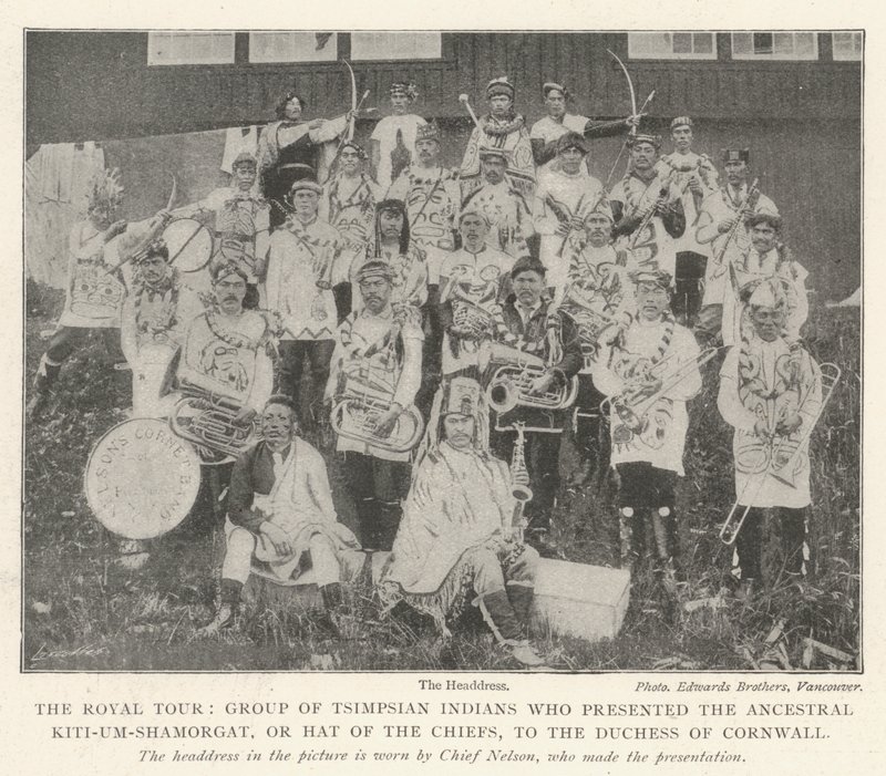 The Royal Tour, gruppe tsimpsian-indianere som presenterte Ancestral Kiti-um-Shamorgat, eller Hat of the Chiefs, til hertuginnen av Cornwall av English Photographer