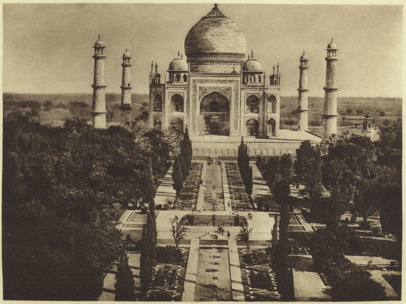 Taj-Mahal i Agra (fotogravyr) av English Photographer