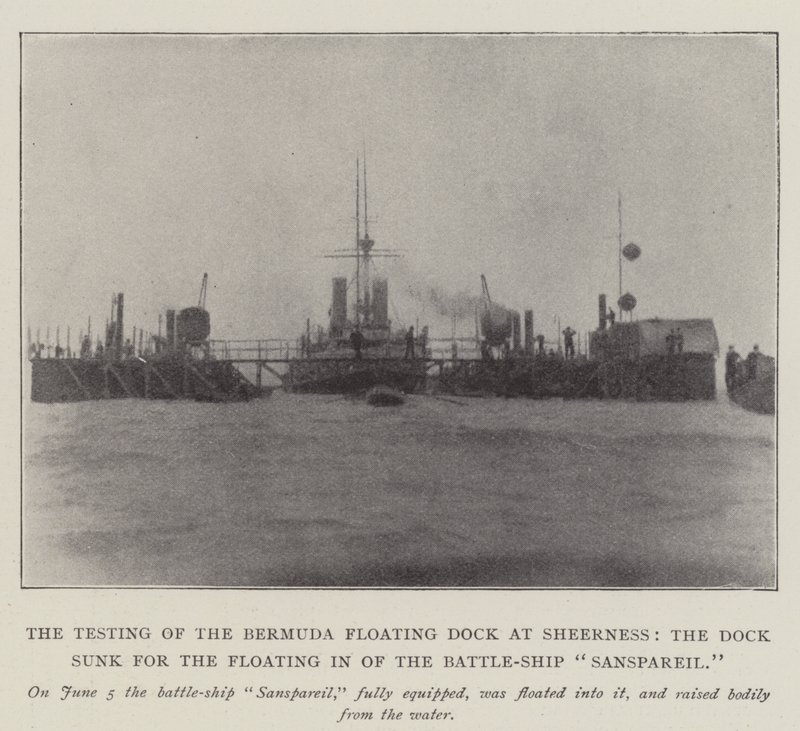 Testingen av Bermuda flytebrygge ved Sheerness, dokken senket for flytende inn av Battle-Ship Sanspareil av English Photographer
