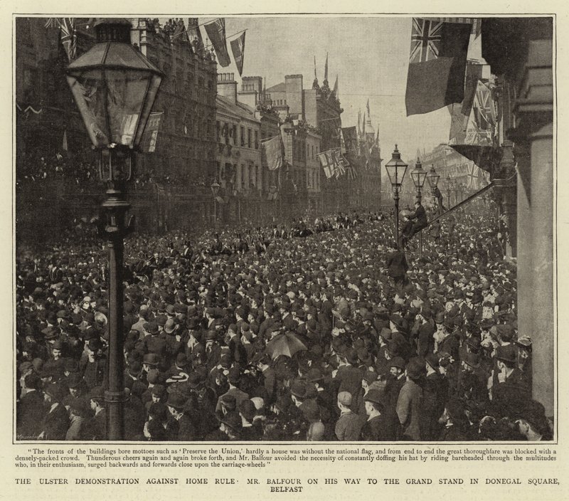 Ulster-demonstrasjonen mot hjemmestyret, Mr Balfour på vei til Grand Stand på Donegal Square, Belfast av English Photographer