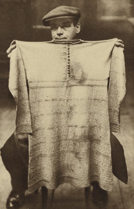 Den blodgjennomvåte vesten som ble båret av kong Charles I ved henrettelsen hans utstilt på London Museum i Lancaster House av English Photographer