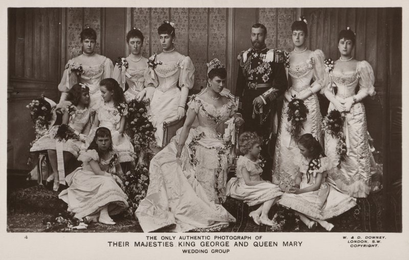 Bryllupet til prins George, hertugen av York, og prinsesse Mary av Teck av English Photographer