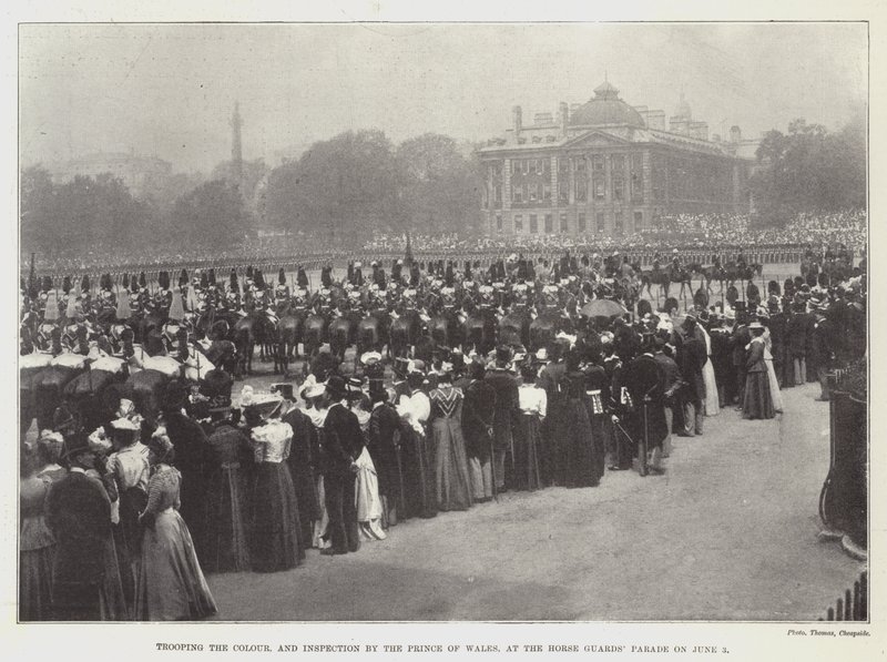 Trooping the Colour, og inspeksjon av Prince of Wales, på Horse Guards Parade 3. juni av English Photographer