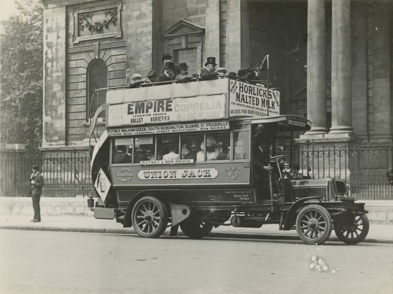 Union Jack Omnibus av English Photographer