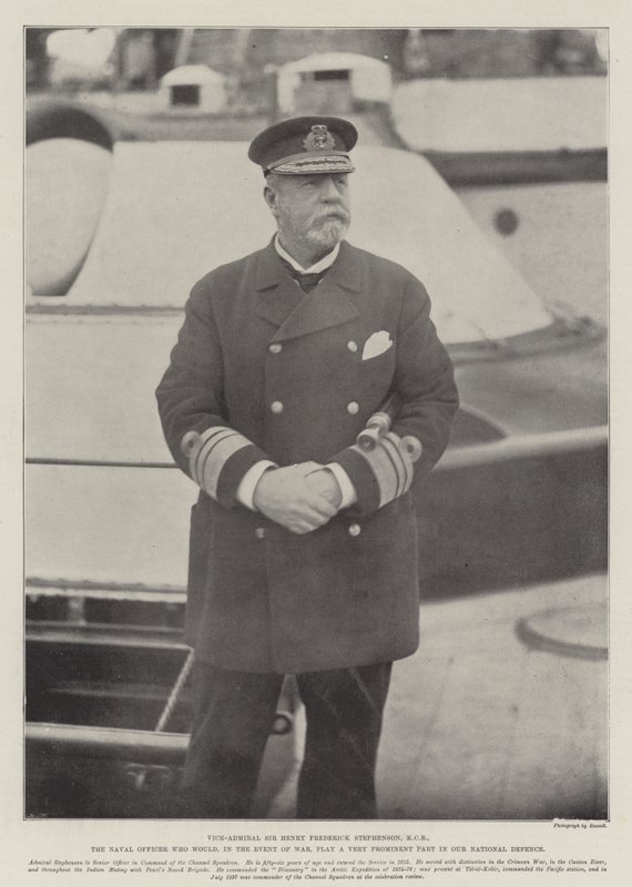 Viseadmiral Sir Henry Frederick Stephenson, KCB, sjøoffiseren som i tilfelle krig ville spille en svært fremtredende rolle i vårt nasjonale forsvar av English Photographer