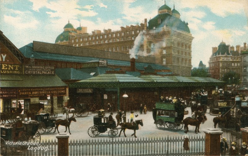 Victoria Station, London av English Photographer