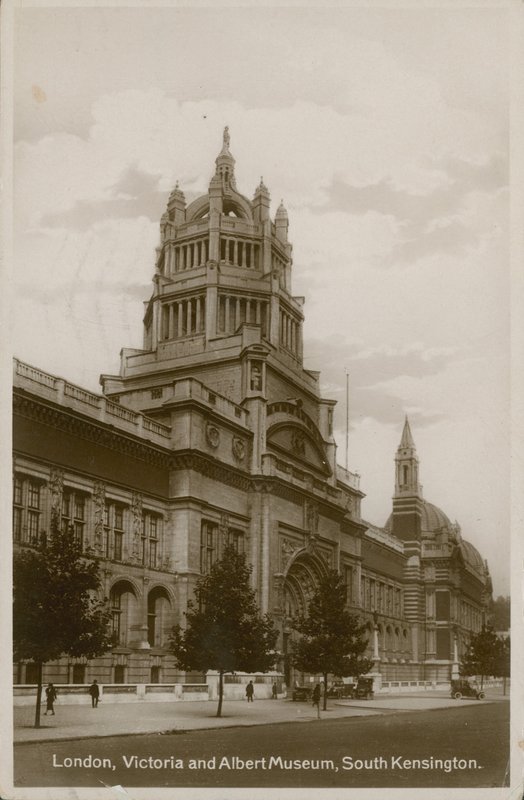 Victoria and Albert Museum, South Kensington, London av English Photographer