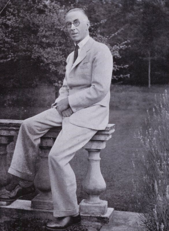 Warwick Deeping (s/hvitt bilde) av English Photographer