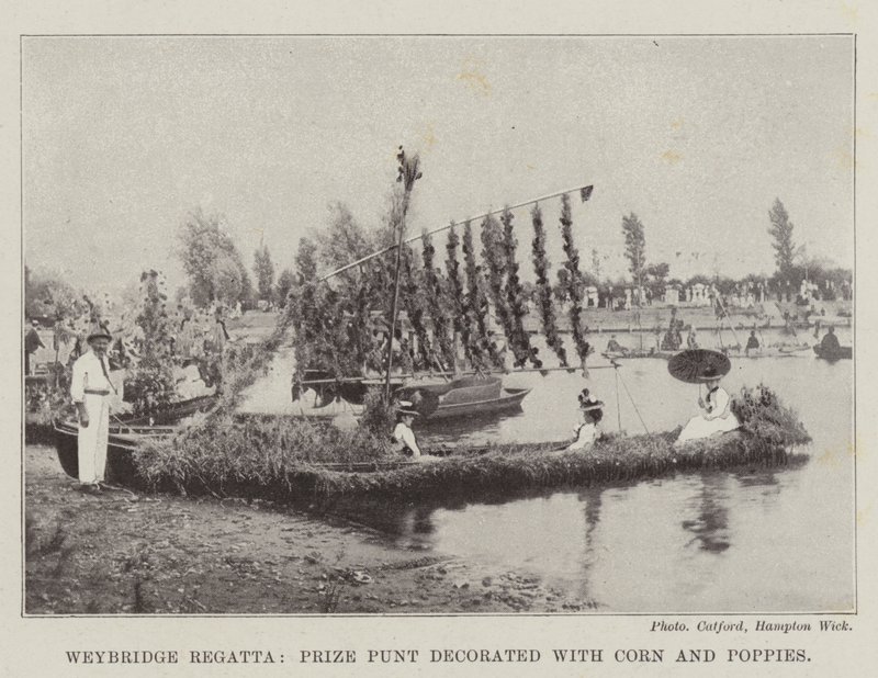 Weybridge Regatta, Prize Punt dekorert med mais og valmuer av English Photographer