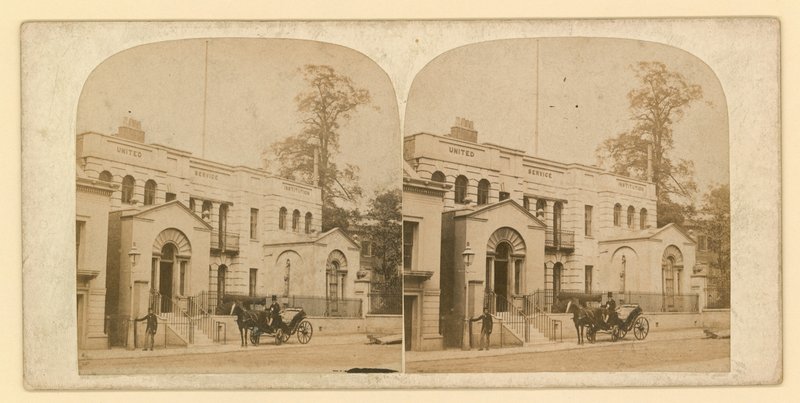 Whitehall Court or Yard, Vanbrugh House, revet 1898 av English Photographer