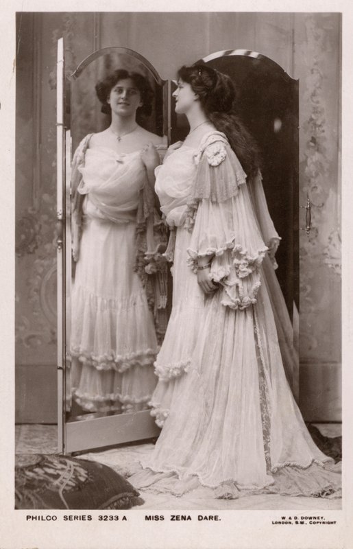 Zena Dare , engelsk sanger og skuespillerinne (s/hv-bilde) av English Photographer