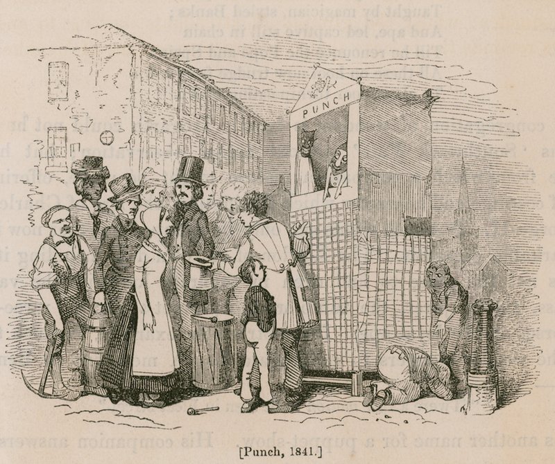 Et publikum samles for å se et Punch & Judy-show av English School