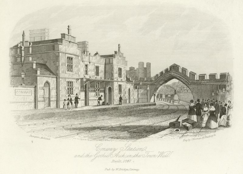 Conwy Station og den gotiske buen i bymuren, bygget 1847 av English School