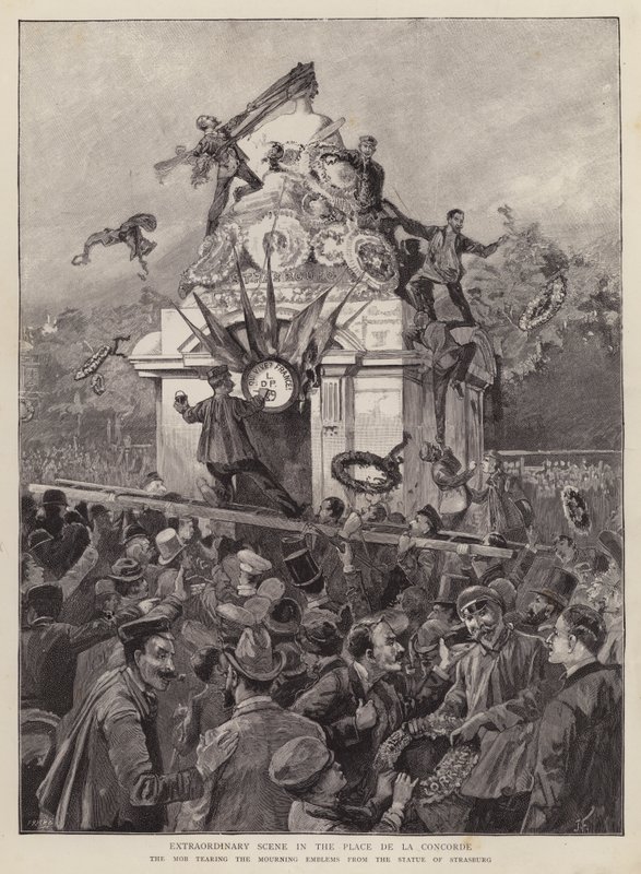 Folkemengder river ned sørgende emblemer fra statuen av Strasbourg på Place de la Concorde, Paris av English School