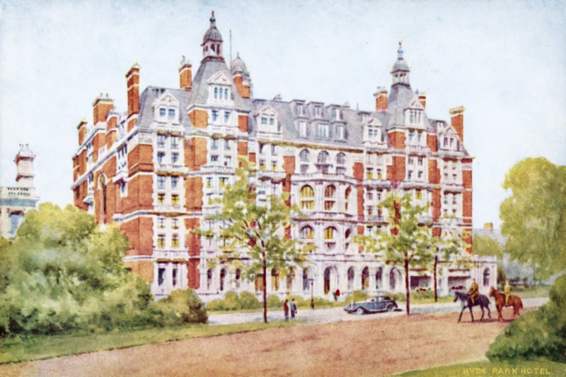 Hyde Park Hotel, London (farge litho) av English School