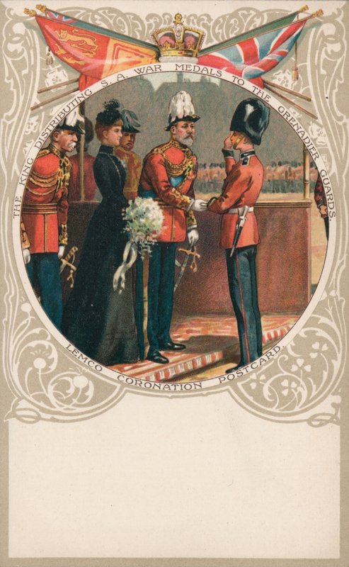 Kong Edward VII deler ut sørafrikanske krigsmedaljer til Grenadier Guards av English School