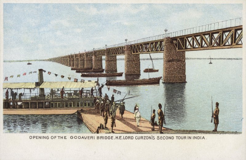 Åpning av Godaveri Bridge, HE Lord Curzons andre tur i India (farge litho) av English School
