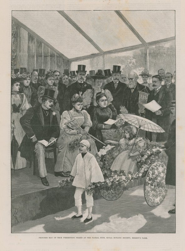 Prinsesse Mary av Teck presenterer premier på blomsterfesten av English School