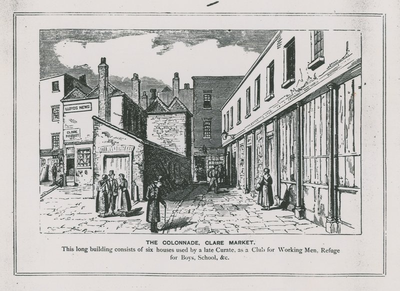 The Colonnade, Clare Market, London av English School