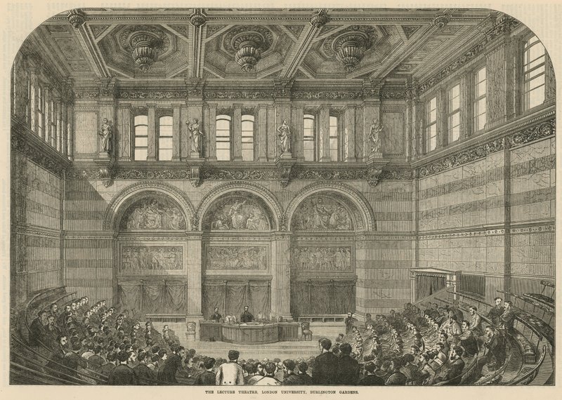 Lecture Theatre, London University, Burlington Gardens av English School