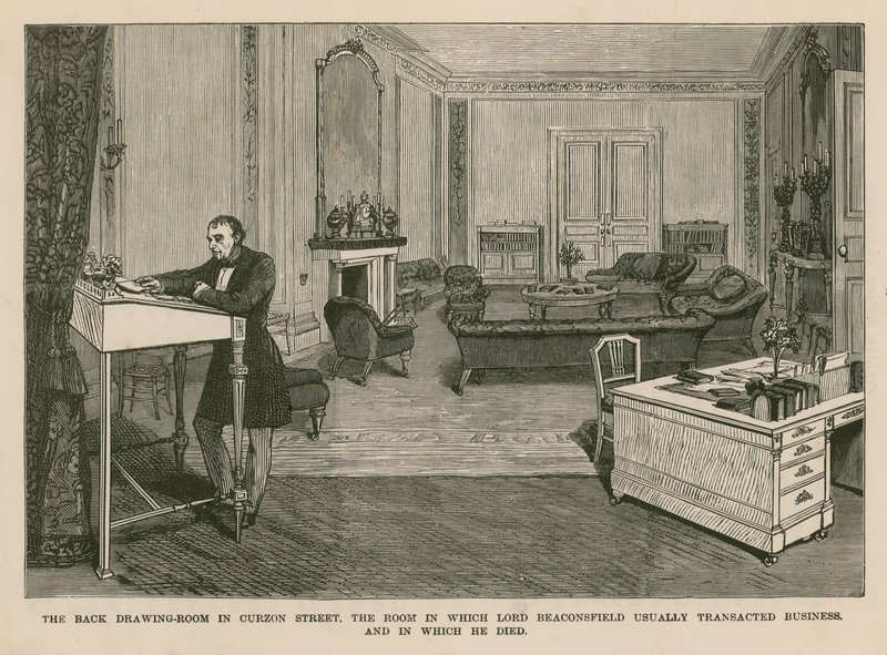 Salongen bak i Curzon Street, London. Rommet der Lord Beaconsfield vanligvis drev forretninger og hvor han døde av English School
