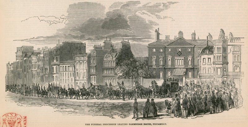 Begravelsesfølget til HRH The Duke of Cambridge forlater Cambridge House, Piccadilly, London av English School