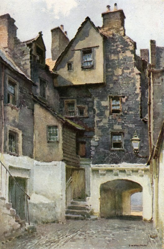In Bakehouse Close: Residence of the Marquis of Huntly (farge litho) av Ernest William Haslehust