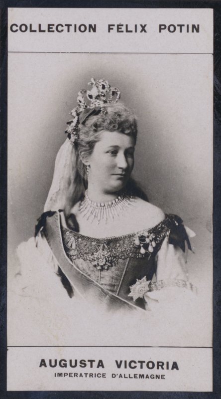 Augusta-Victoria, keiserinne av Tyskland (1858) (s/hvitt-bilde) av European Photographer
