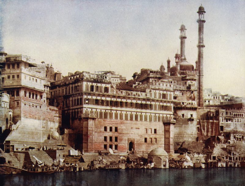Benares, en moské på stedet for et gammelt hinduistisk tempel (bilde) av European Photographer