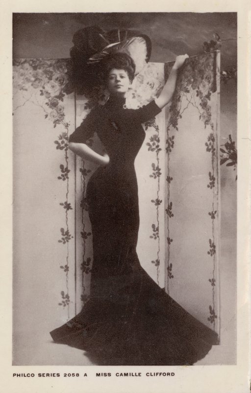 Camille Clifford , belgiskfødt sceneskuespillerinne (s/hv-bilde) av European Photographer