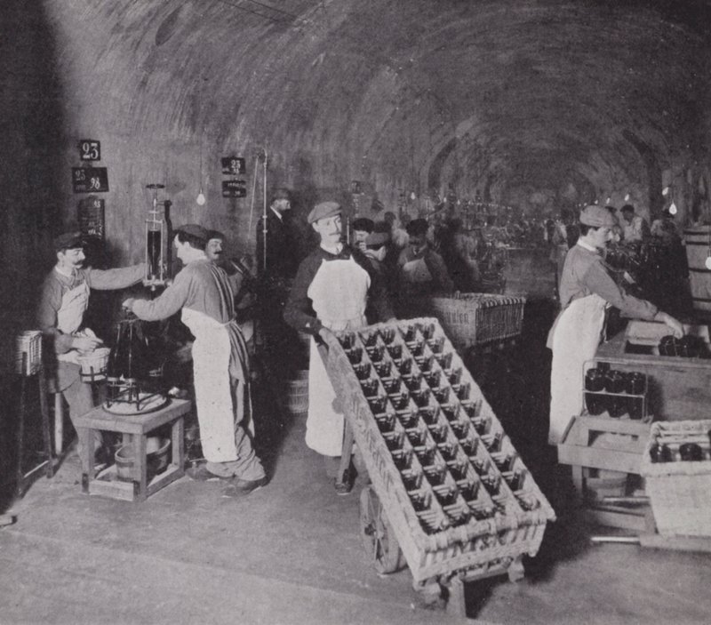 Champagnehvelv (s/hvitt bilde) av European Photographer