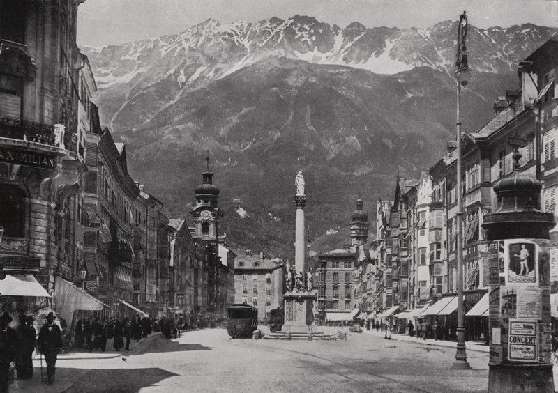 Die Theresienstrasse i Innsbruck (s/hvitt bilde) av European Photographer
