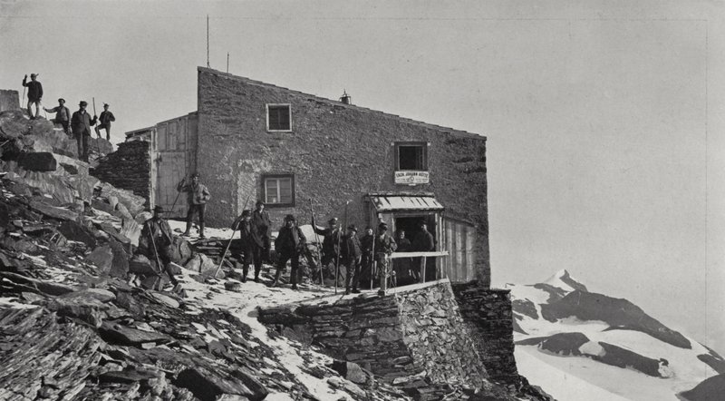 Erkehertug Johann-Hutte, mot Wiesbachhorn (s/hv-bilde) av European Photographer