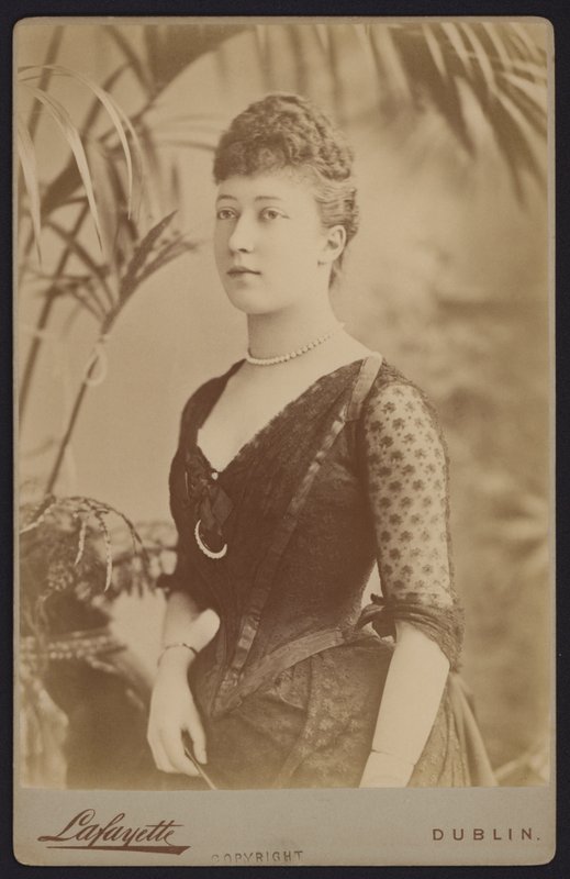 Portrett, prinsesse Louise Victoria, prinsesse Royal, eldste datter av kong Edward VII, gift med 6. jarl av Fife (s/hv-bilde) av European Photographer