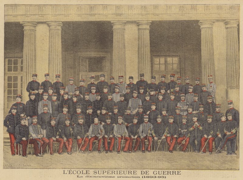 19. klasse ved Superior School of War av French School